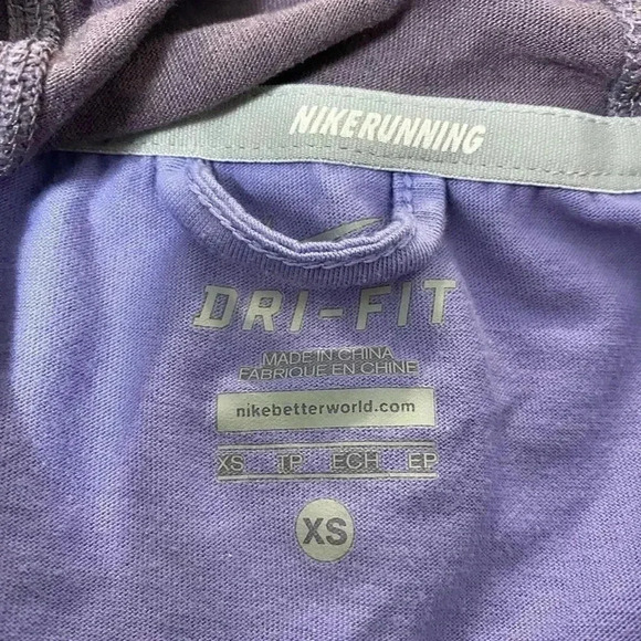 Nike Dri-Fit purple hooded running shirt - Picture 2 of 10